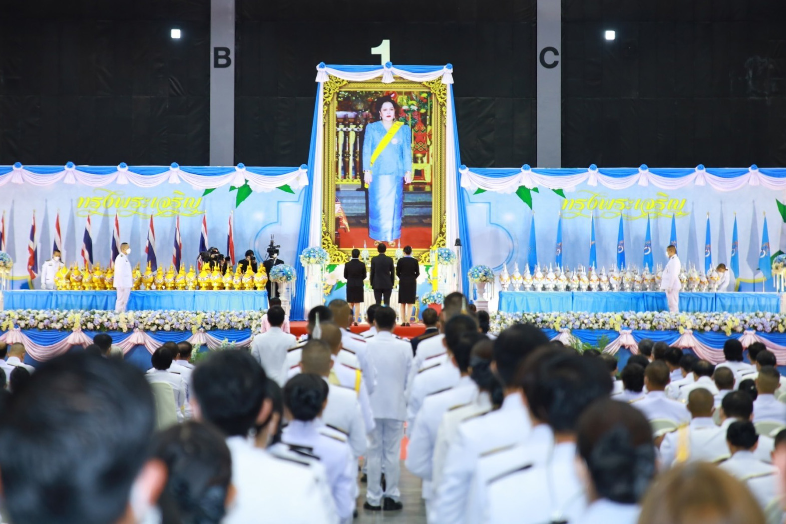 สวพส.ร่วมจังหวัดเชียงใหม่ถวายพระพรพระบรมราชชนนีพันปีหลวง