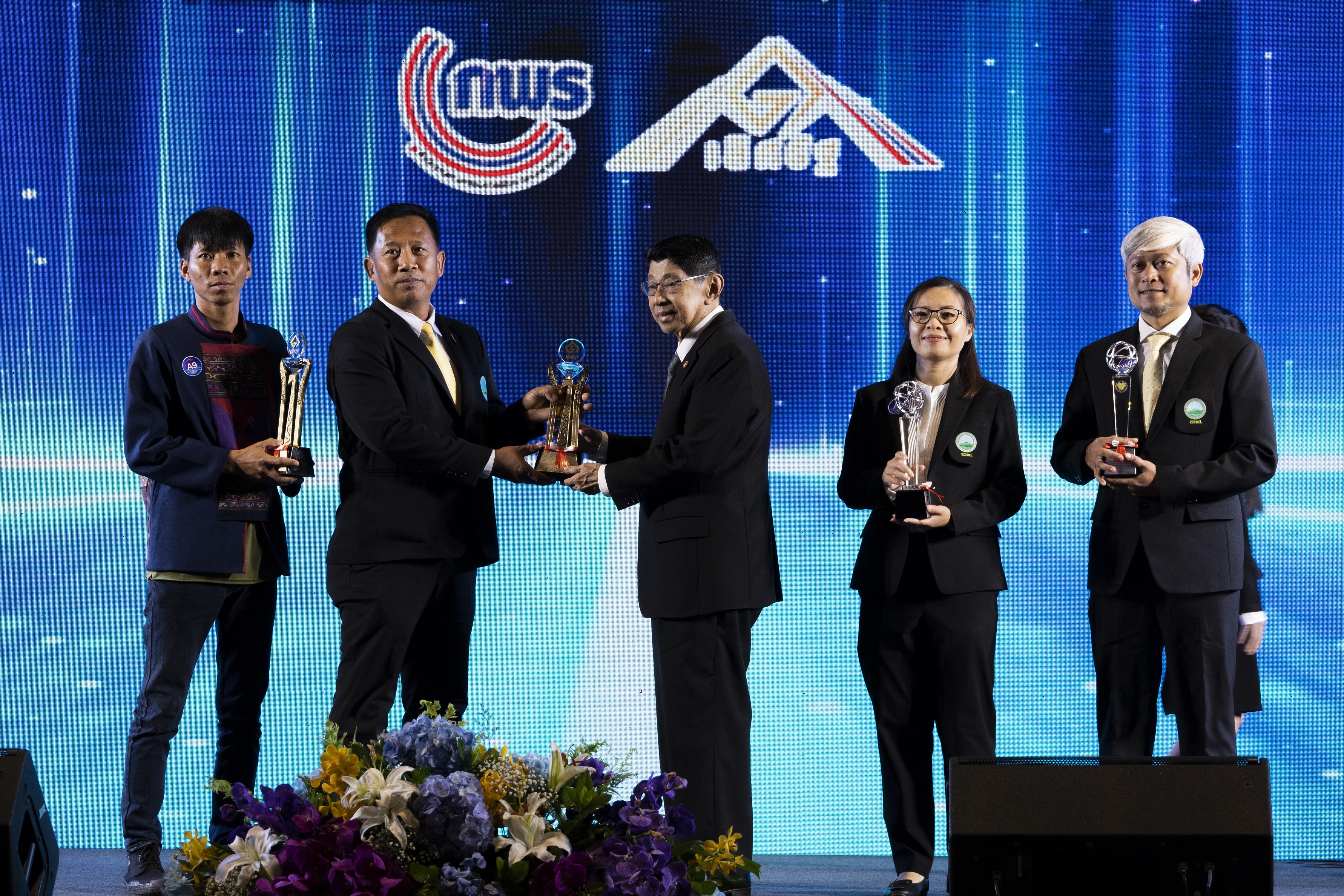 สวพส. “คว้า 6 รางวัลเลิศรัฐ” ปี 2566 พร้อมผลักดันเป็นต้นแบบ 