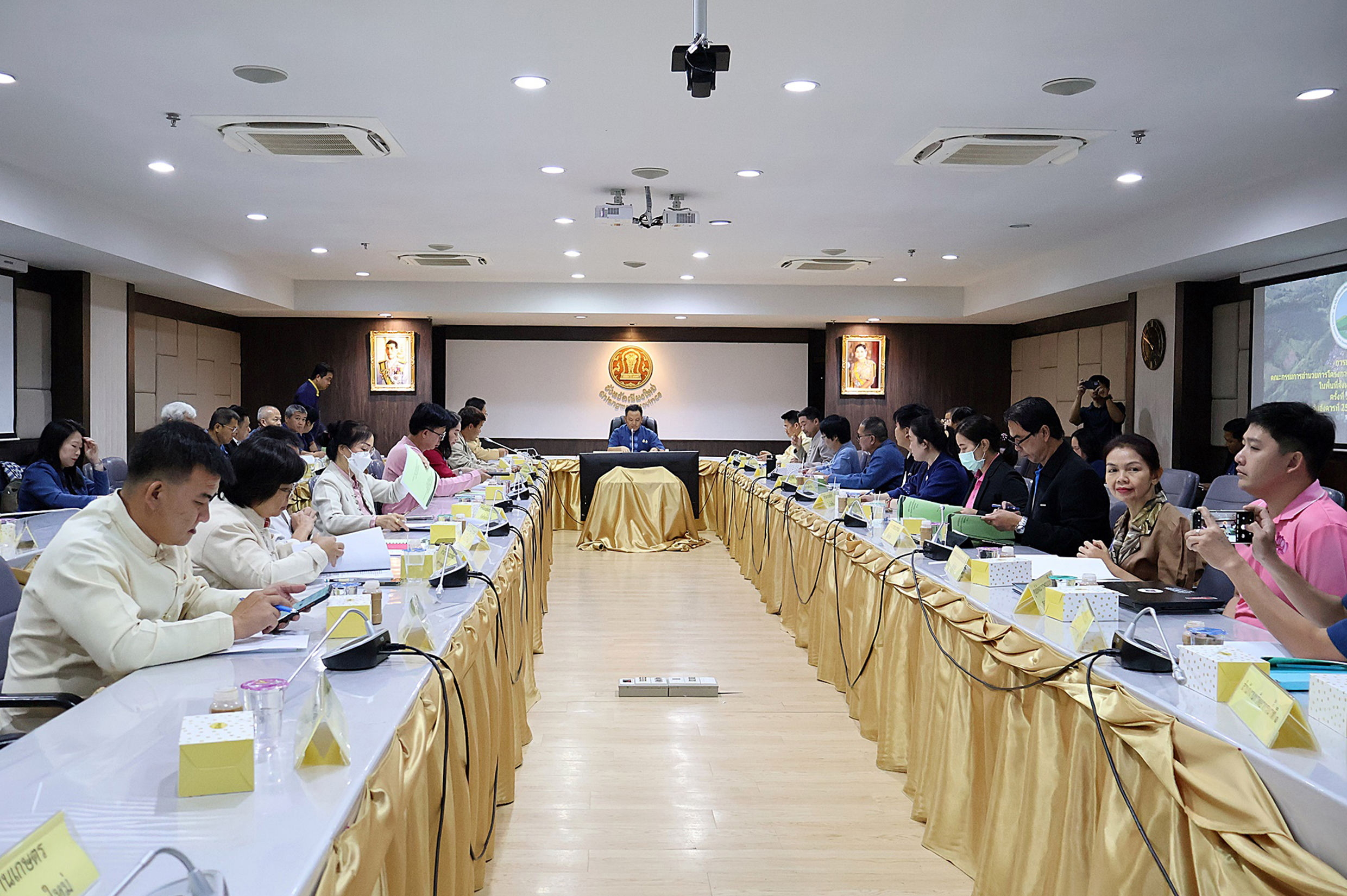 สวพส.ร่วมประชุมหาแนวทางช่วยเกษตรกรต่อยอดการเกษตรแบบไม่เผา