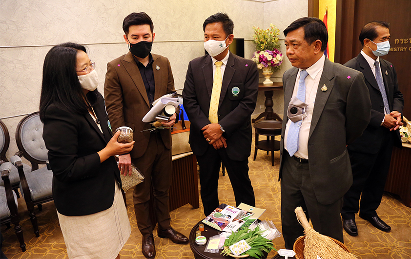 สวพส.ร่วมแถลงข่าวประจำสัปดาห์ณกระทรวงเกษตรฯ